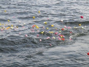 散骨費用に含まれる献花