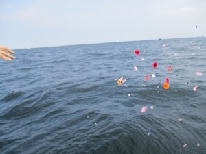 お花で送る海洋散骨