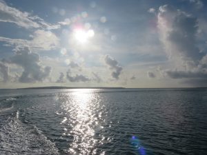 宮古島の海から伊良部島