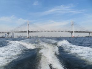 横浜ベイブリッジ沖散骨