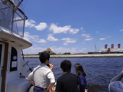 東京ディズニーシー沖での貸切チャーター東京湾散骨